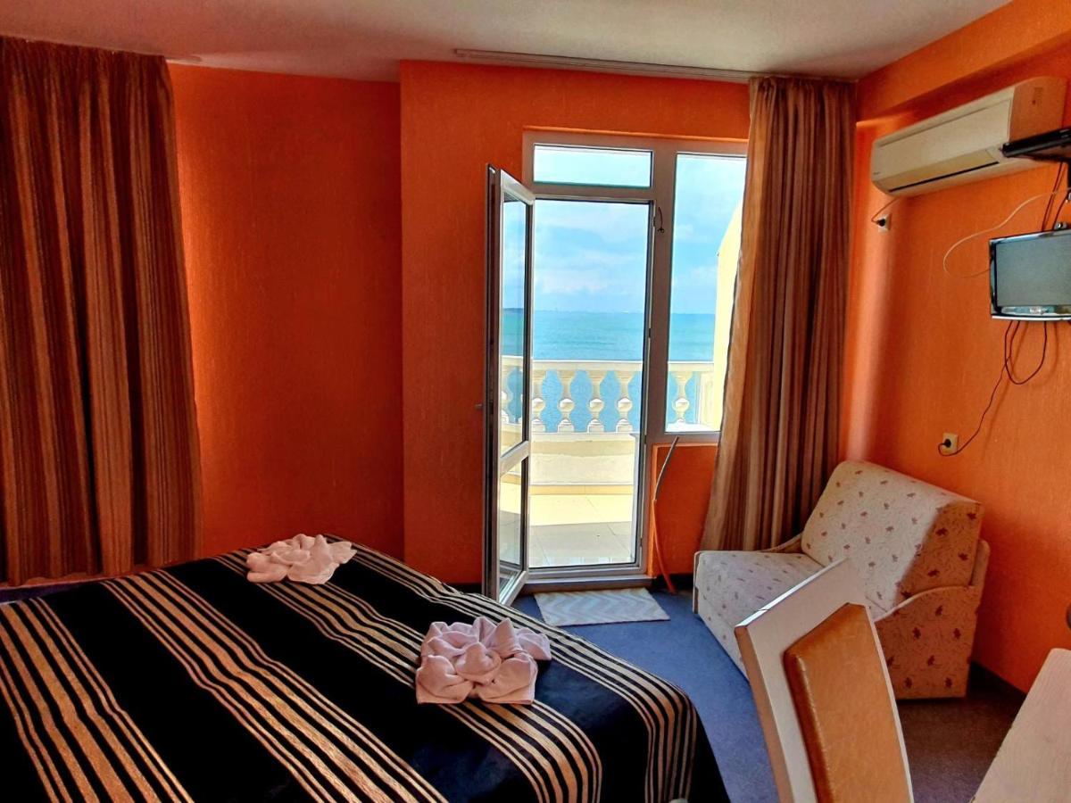 Family Hotel Paros Pomorie Exterior foto