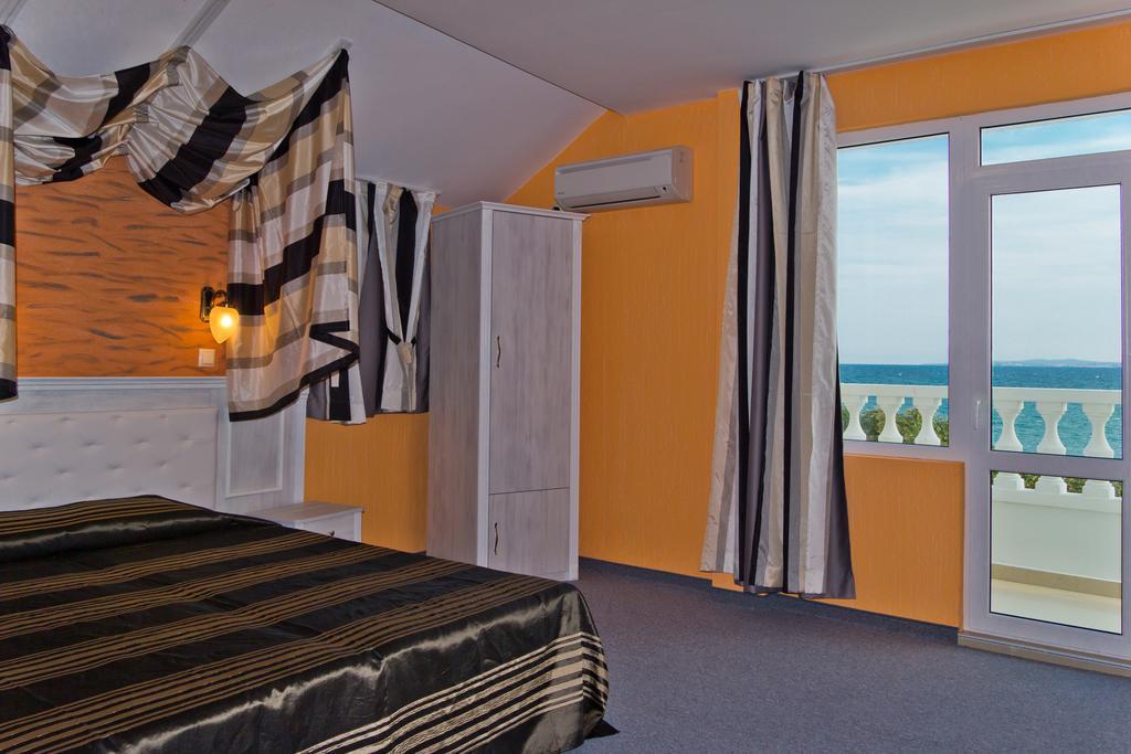 Family Hotel Paros Pomorie Quarto foto